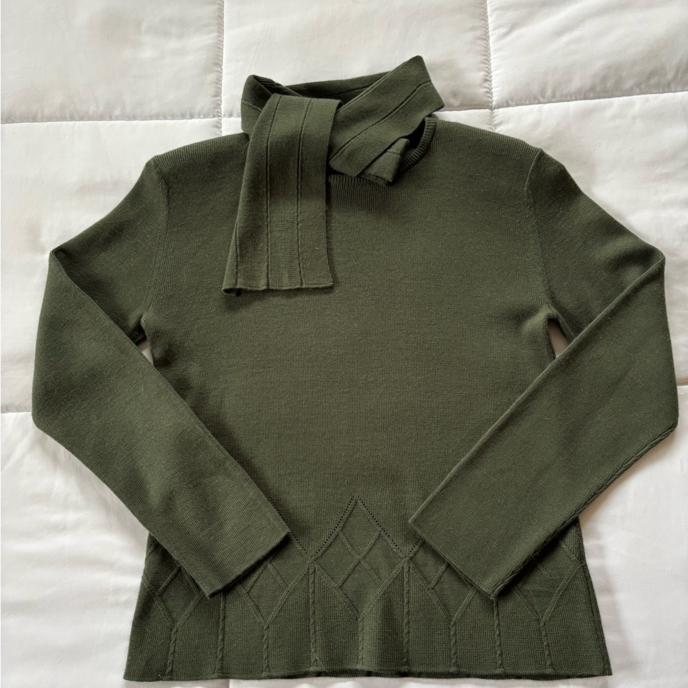 Vintage Wool Blend Olive Green Women's Sweater with Scarf